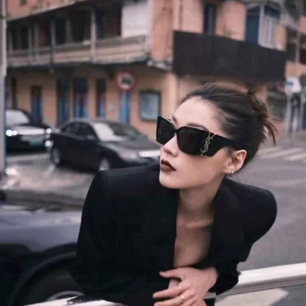 Womens Black Sunglasses *new